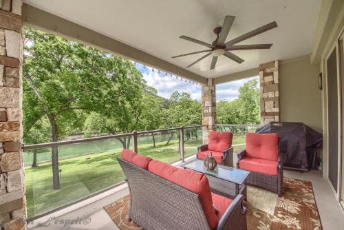 New Braunfels Apartment | Stairway to Heaven RG 204