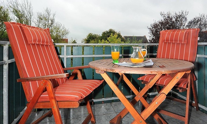 Neuharlingersiel House | Standard double room with balcony - Hotel garni Haus Am Meer