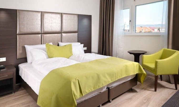 Rheinfelden Apartment | Standard double room with shower and WC