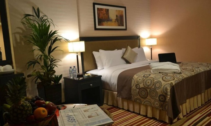 Abu Dhabi City Center Apartment | Standard Studio Near Al Qahwa Al Arabia Cafe By Luxury Bookings