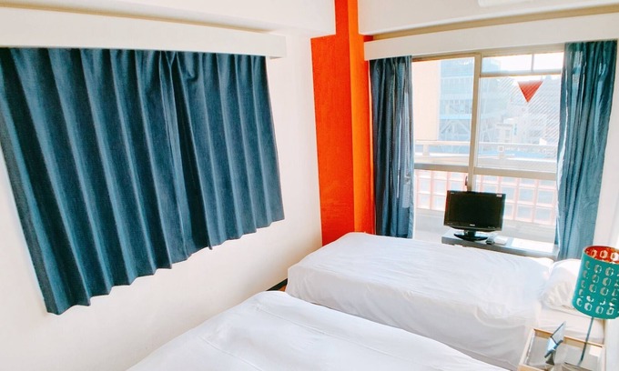 Shinsekai Apartment | Standard Twin Room East 23 people room 13 rooms - HOTEL AARON Tongtian East 701 / Osaka Ōsaka