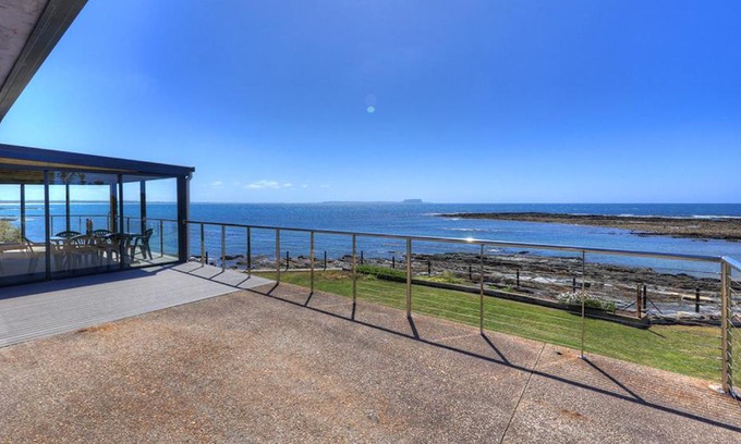 Cowrie Point House | Stanley View Beach House