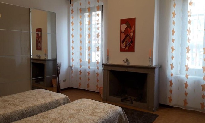Oltretorrente Apartment | Stanza in appartamento nel centro storico di Parma