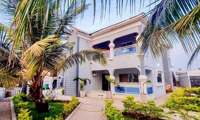 West Coast Division Apartment | Star Light Apt #3 - The Retreat Apartments