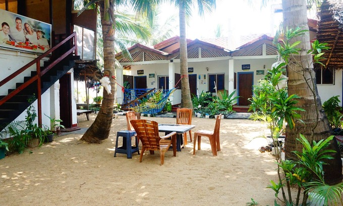 Pottuvil Division 2 Hotel | Star Rest Beach Hotel Arugambay