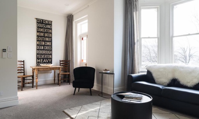 Dunedin City Centre House | Star Struck on Stuart
