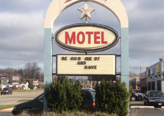 Naperville Hotel | Stardust Motel