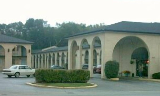 Naperville Hotel | Stardust Motel
