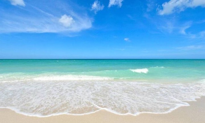 Laurel House | "Starfish" at The Shore Beach Houses Resort