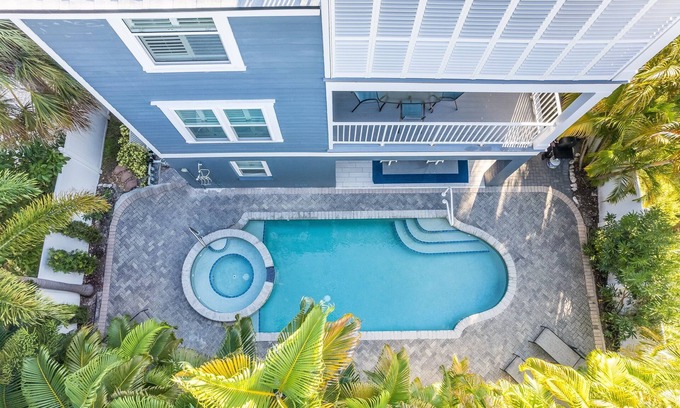 Bradenton Beach Condo | Starfish Paradise by Beach Boutique Rentals