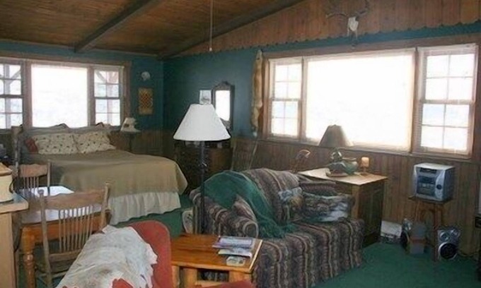 Meeteetse Cabin | Stargazer Bunkhouse- Meeteetse, Wyoming