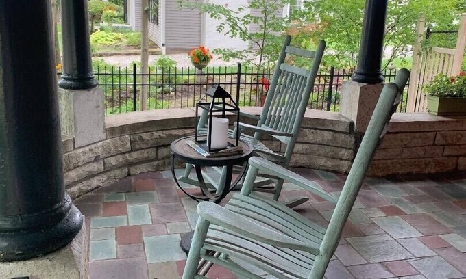 Richmond Apartment | Starr House Vintage Charm