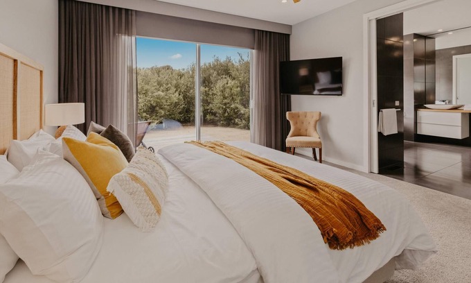 St. Andrews Beach House | Starry Nights - Tranquil Luxe Retreat