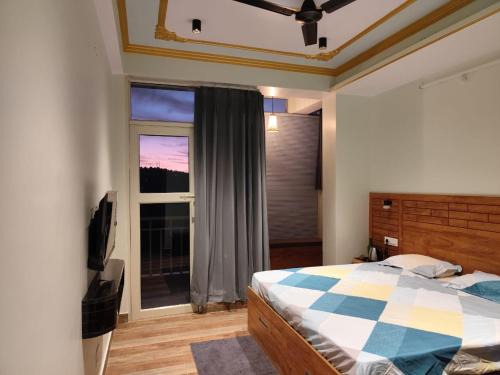 Shimla House | Starry Summit Suites