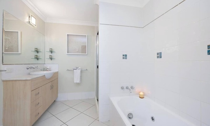 Townsville Apartment | Start of the Strand - near Casino and City - Prime