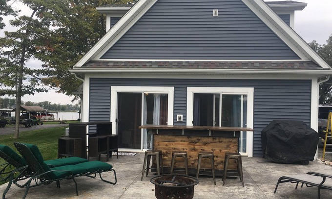 Saint Johns Cottage | Start planning your spring and summer family vacations! Our cottage is perfect!