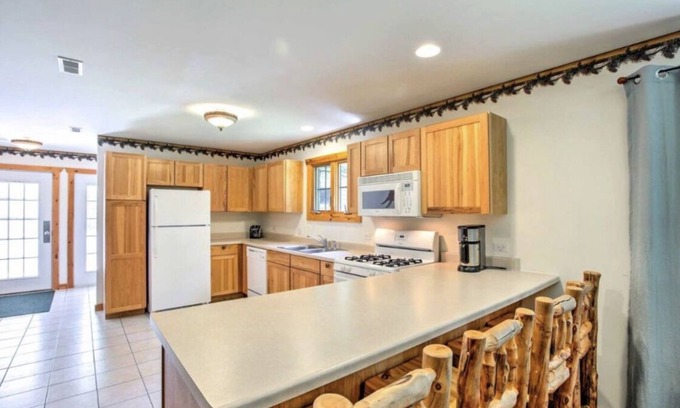 Oglesby House | Starved Rock’s Luxury Cabin