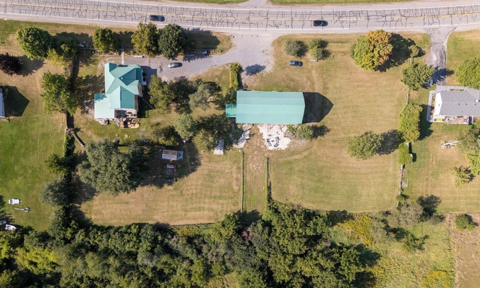 Wellington House | Stately 5-bedroom estate in beautiful Prince Edward with fitness room, AC