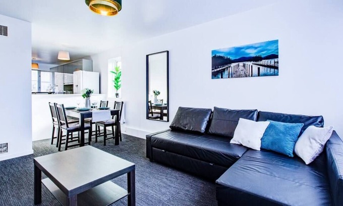 Warley Apartment | Statera Apartments - Comfort Lounge