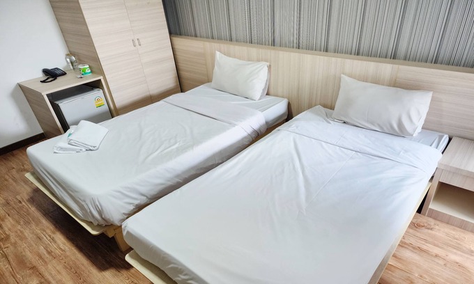 Minburi Hotel | Station 203 Hotel