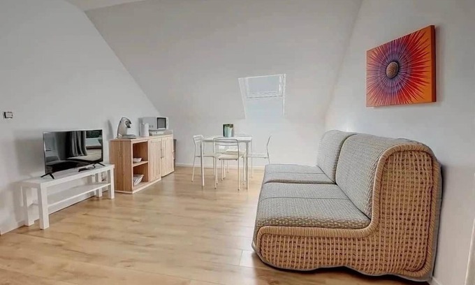 Ransart Apartment | Station 82 C Charleroi-Airport