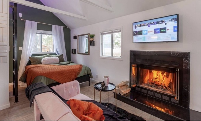 Arrowbear Lake Cabin | Stay and Play Hideaway w/ Hot Tub, Corn Hole and Pac-Man