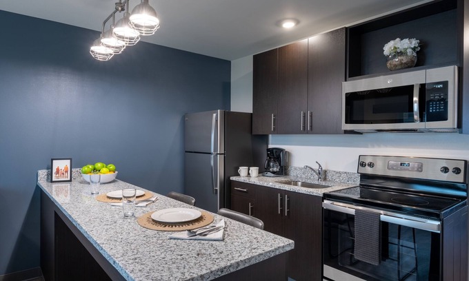 Mount Vernon Hotel | Stay APT Suites Alexandria-Fort Belvoir