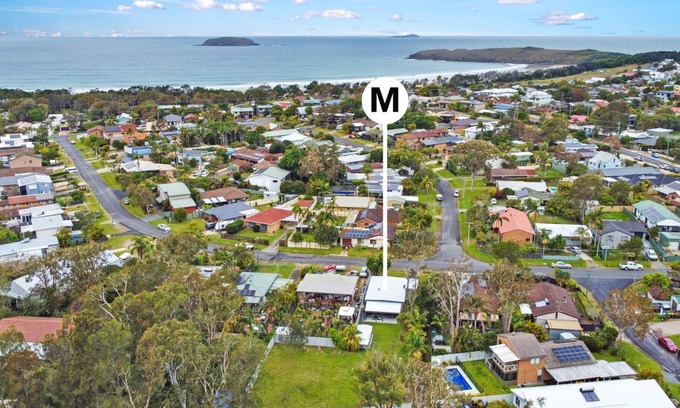 Sandy Beach House | Stay at this stunning home in Sandy Beach, walk to the beach