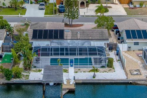Apollo Beach House | Stay Awhile