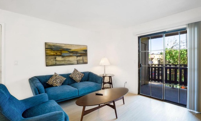 Deer Valley Apartment | Stay Gia Modern Newly Renovated 1Br Home w Pool