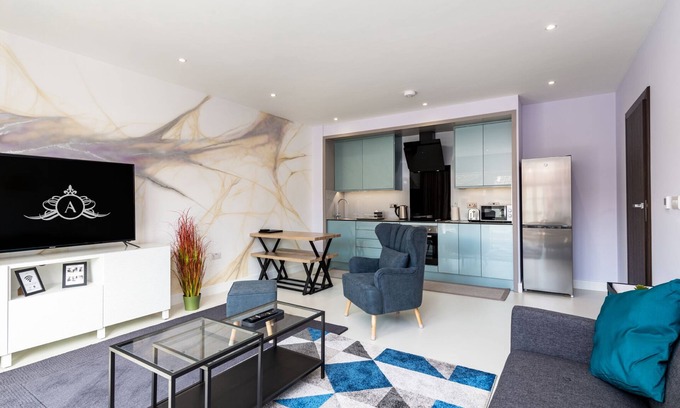 Gillingham Apartment | Stay Here for Work - Hassle-Free and Peaceful - Apartment 5
