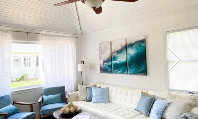 Ocean Beach House | Stay here!-Newly Renovated Beach House (steps to beach)