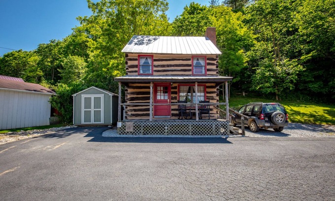 Bland Cabin | Stay in a 200 Year Old Log Cabin with Modern Conveniences