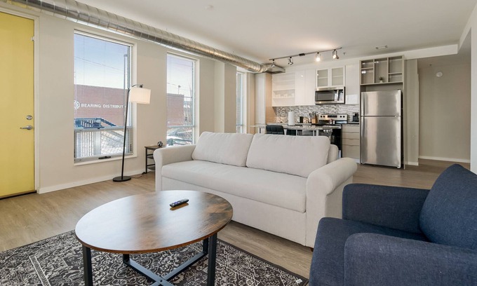 Crossroads Arts District Condo | Stay in a Lavish Accommodation with a Stunning Rooftop Oasis 255