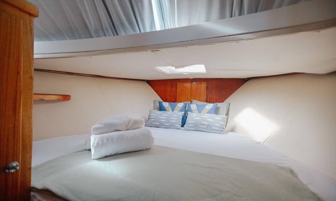 Albufeira Boat Rental | Stay in a Yacht: Your Exclusive Retreat in Algarve