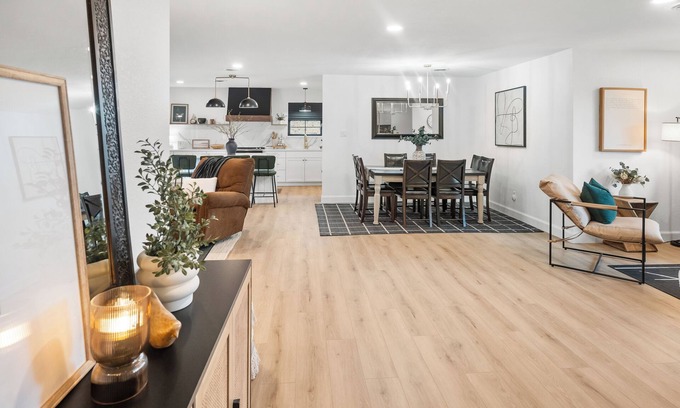 Lawton House | Stay in Style near Lawton's best spots!