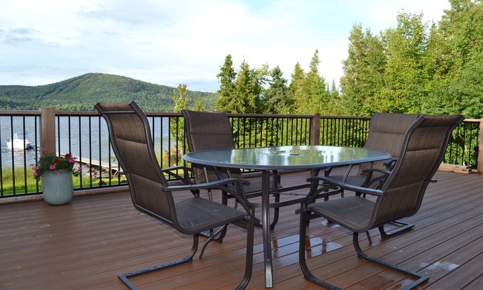 Mohawk House | Stay in Wonderful Cabin on Lac La Belle, Ski Mt. Bohemia, Snowmobile