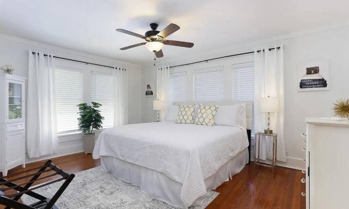 Tobin Hill House | Stay Near Downtown, Riverwalk, & Pearl in 1 BR/1BA