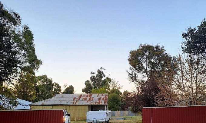 Burra RV Rental | Stay on one of Burra's historic properties. Quiet and private, 2kms from town.