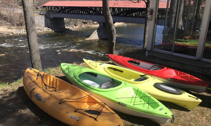 North Conway House | Stay On The Saco River Next To A Covered Bridge - 2pm Check in/out