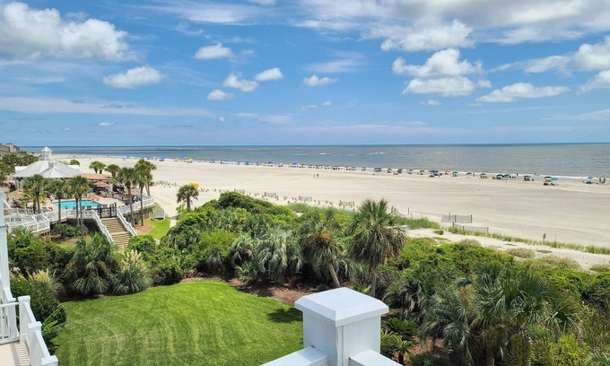 Isle of Palms House | Stay @ Pavilion Paradise on Isle of Palms