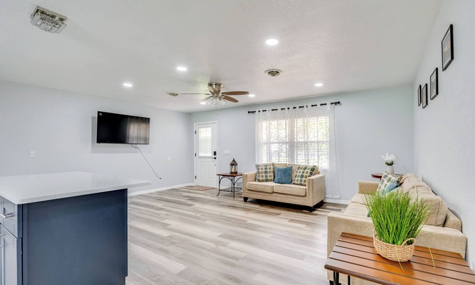 Belleview House | Stay & Play in Belleview: Welcoming Home w/Yard