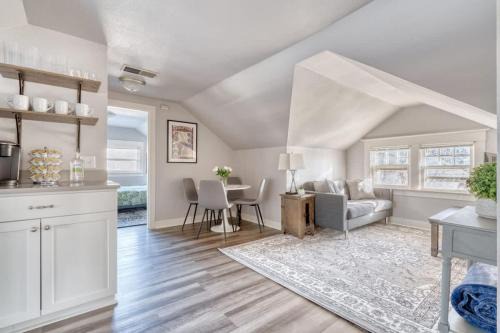 Richmond House | Stay Portland - Portland MultiUnit, 99 Walk Score, Remote Workers