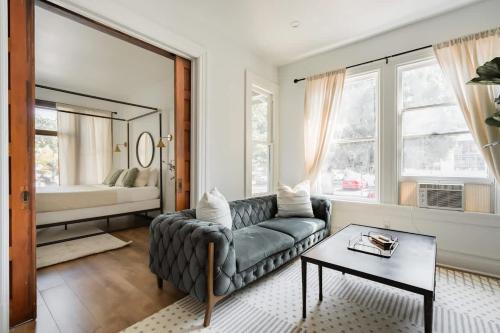 Uptown Apartment | Stay Portland - The Étoile Suite - Nob Architecture & Boutiques