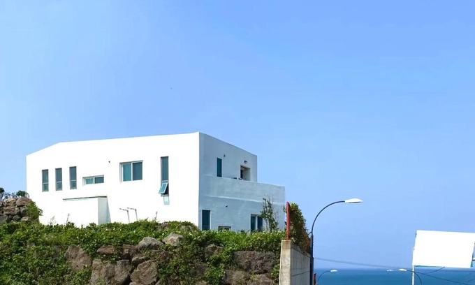 Aewol Bed & Breakfast | Stay Sea Jeju -Bium house