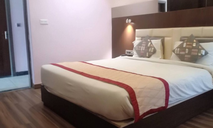 Agra Bed & Breakfast | Stay walk in distance from Taj Mahal