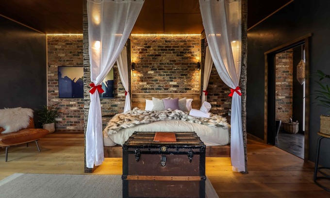 Hepburn Cottage | Stay where the world can't find you. Quirky salvage luxury at its very best.