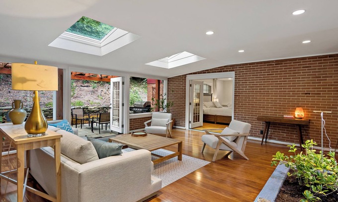McLean House | Stay,Work,Thrive on the premier House, Entire home in McLean