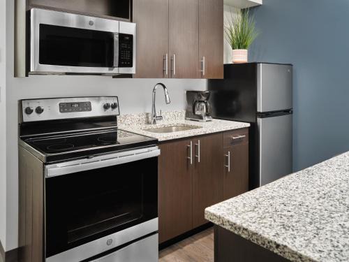 Norfolk - Virginia Beach Hotel | stayAPT Suites Suffolk-Chesapeake