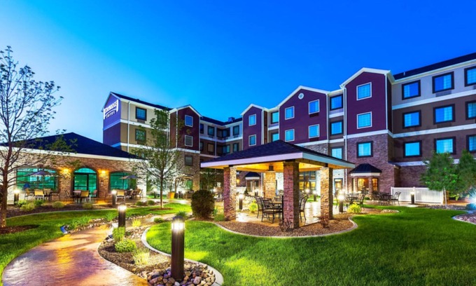 Bismarck Hotel | Staybridge Suites Bismarck by IHG